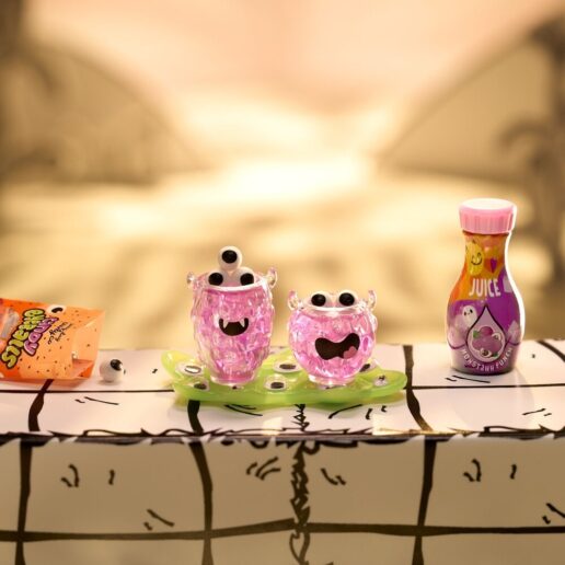 Miniverse Make It Mini Beetlejuice Halloween assorted surprise capsule