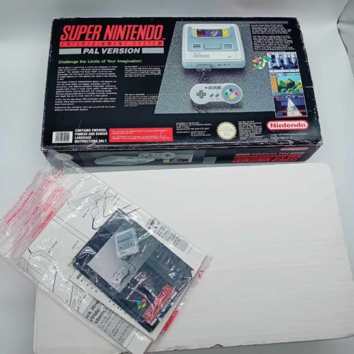 Super Nintendo SNES + Super Mario World (Begagnad)