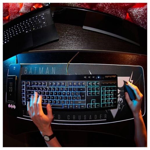 DC Comics Batman Wireless Charging gaming desk mat
