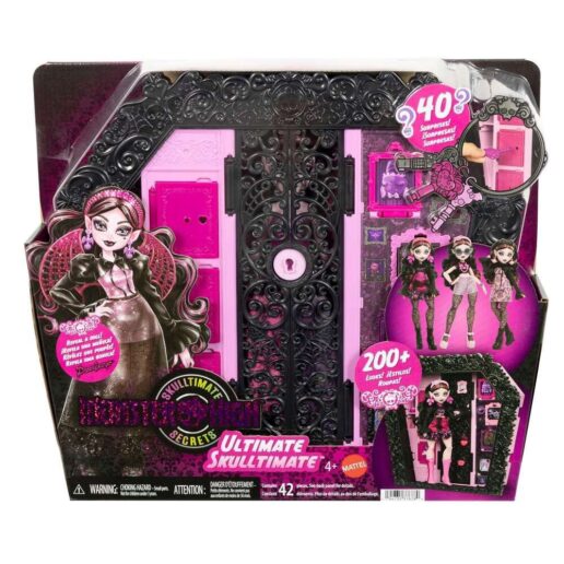 Monster High Ultimate Skulltimate Draculaura doll and wardrobe