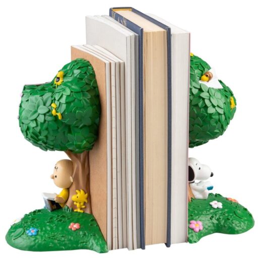 Snoopy bookend