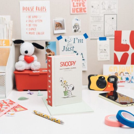 Snoopy A6 undated daily planner