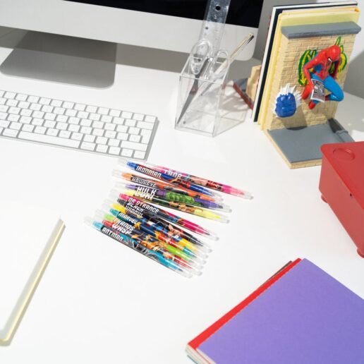 Marvel Avengers 12 erasable markers pack